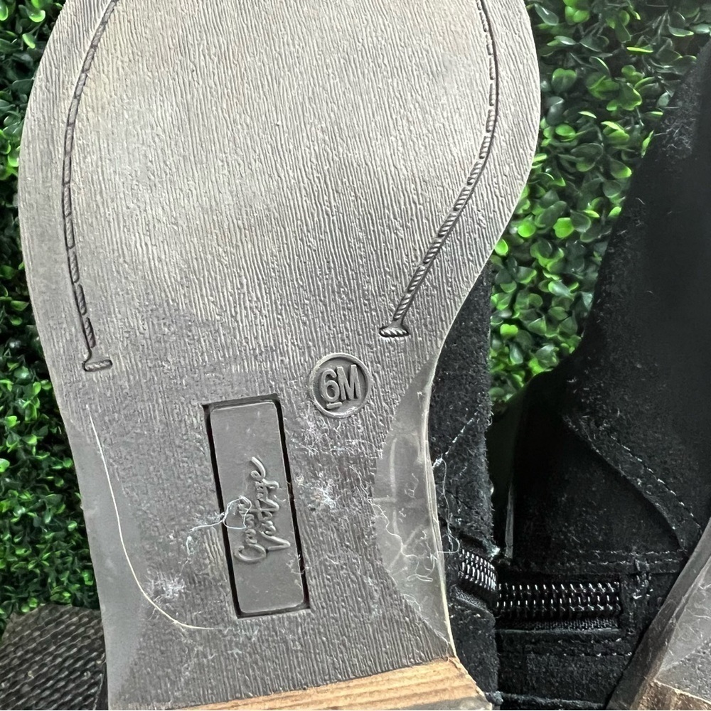 CROWN VINTAGE | Suede Bootie - Picture 5 of 6